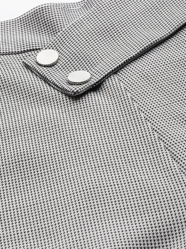 Zastraa_Women_Checked_Smart_High-Rise_Easy_Wash_Trousers