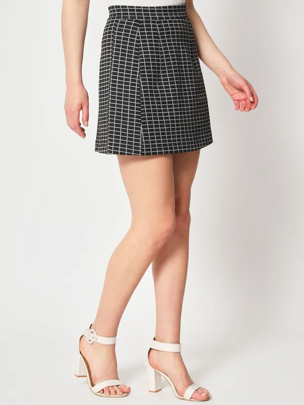 Zastraa_Black_&_White_Checked_A-Line_Mini_Skirt
