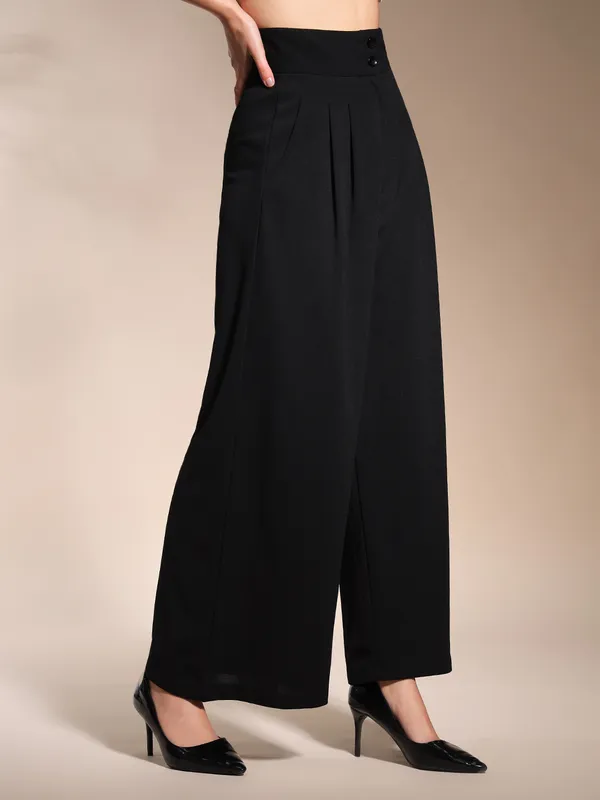 Zastraa_Black_High_Waist_Darted_Korean_Pants