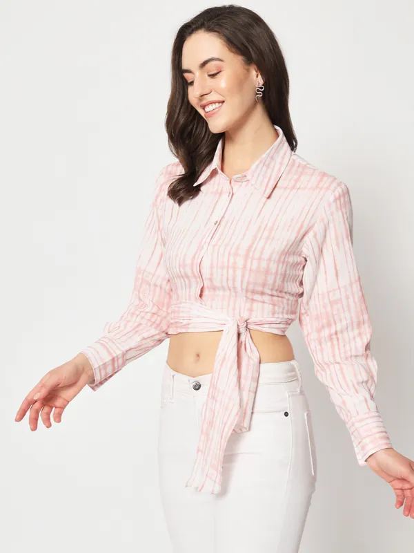 Zastraa_Off_White_Modern_Slim_Fit_Striped_Casual_Shirt