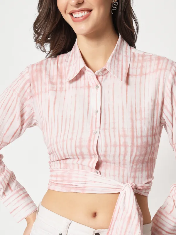 Zastraa_Off_White_Modern_Slim_Fit_Striped_Casual_Shirt