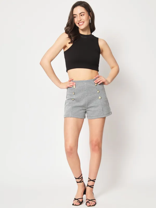 Zastraa_Women_Black_&_White_Checked_Slim_Fit_High-Rise_Shorts