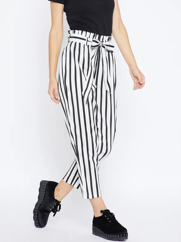 Zastraa_Women_White_&_Black_Regular_Fit_Striped_Peg_Trousers