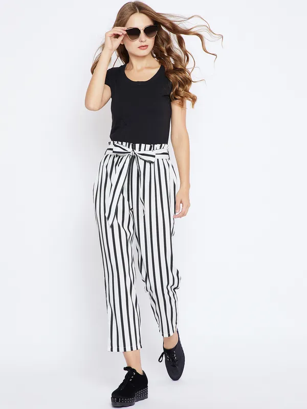 Zastraa_Women_White_&_Black_Regular_Fit_Striped_Peg_Trousers
