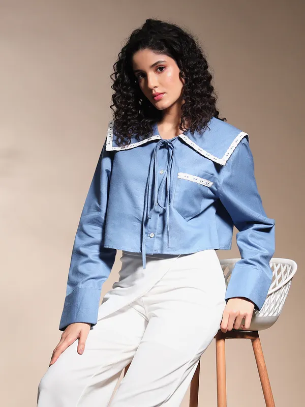 ZASTRAA_WOMEN_BLUE_CROP_PETER_PAN_COLLAR_SHIRT