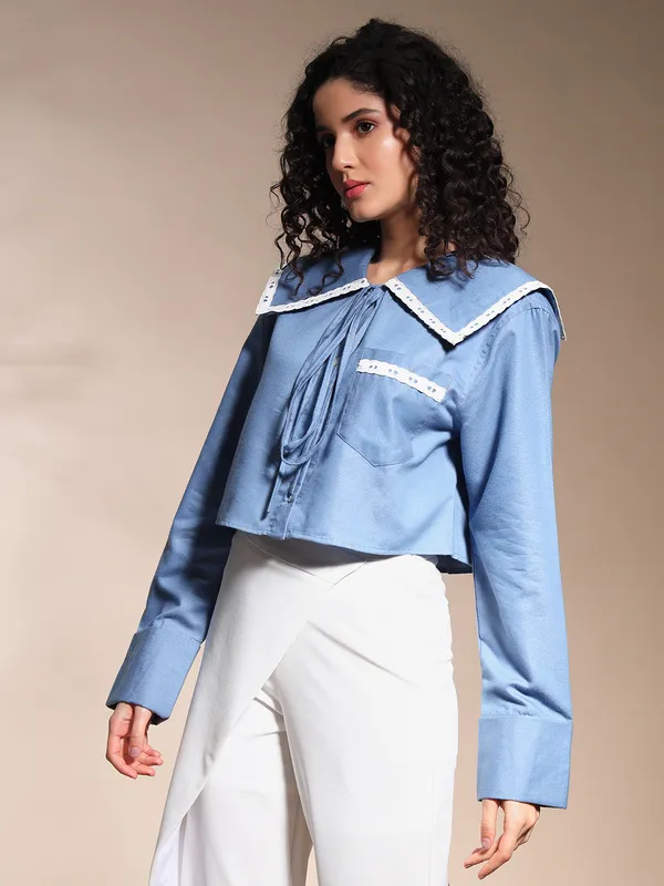 ZASTRAA_WOMEN_BLUE_CROP_PETER_PAN_COLLAR_SHIRT