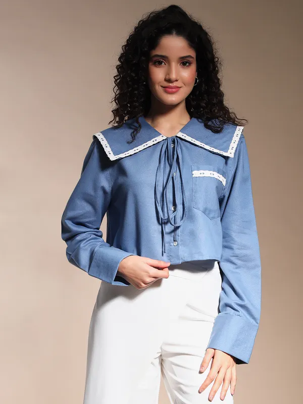 ZASTRAA_WOMEN_BLUE_CROP_PETER_PAN_COLLAR_SHIRT