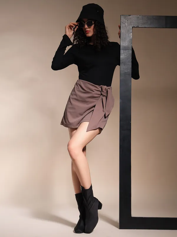 Zastraa_Brown_Mouse_Scuba_Skorts_with_Bow