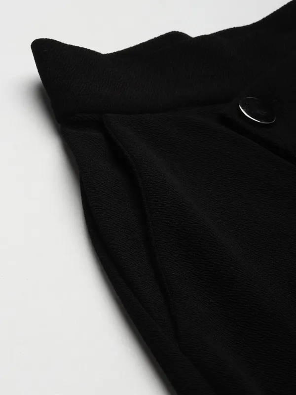 Zastraa_Women_Black_Solid_High-Rise_Parallel_Trousers