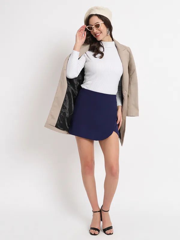 Zastraa_Women_Curved_Hem_Mini_Skorts