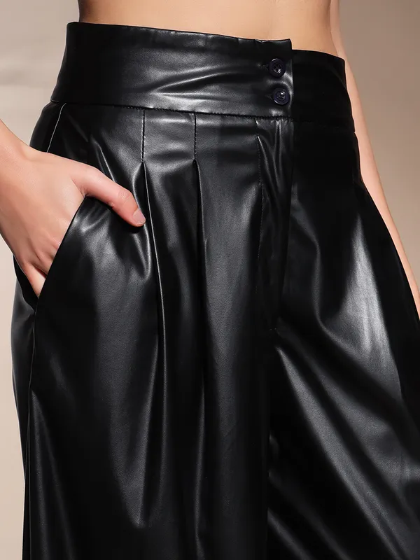 Zastraa_Black_PU_High_Waist_Darted_Korean_Pants