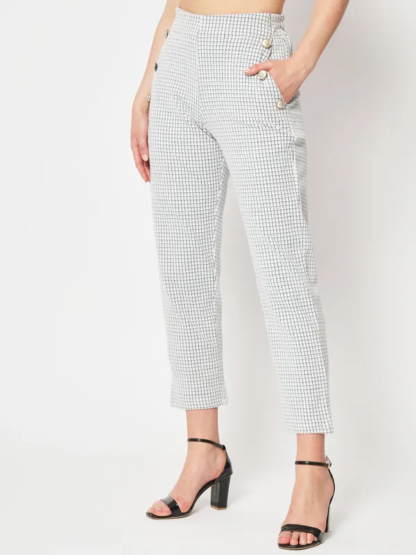 Zastraa_Women_White_Checked_Relaxed_Straight_Leg_Straight_Fit_Cigarette_Trousers