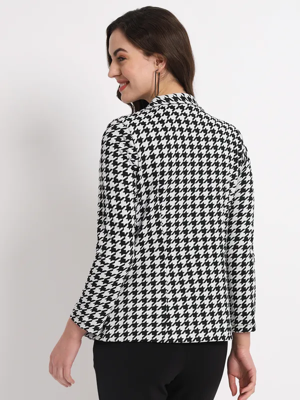 Black_Polyester_Coat_For_Women