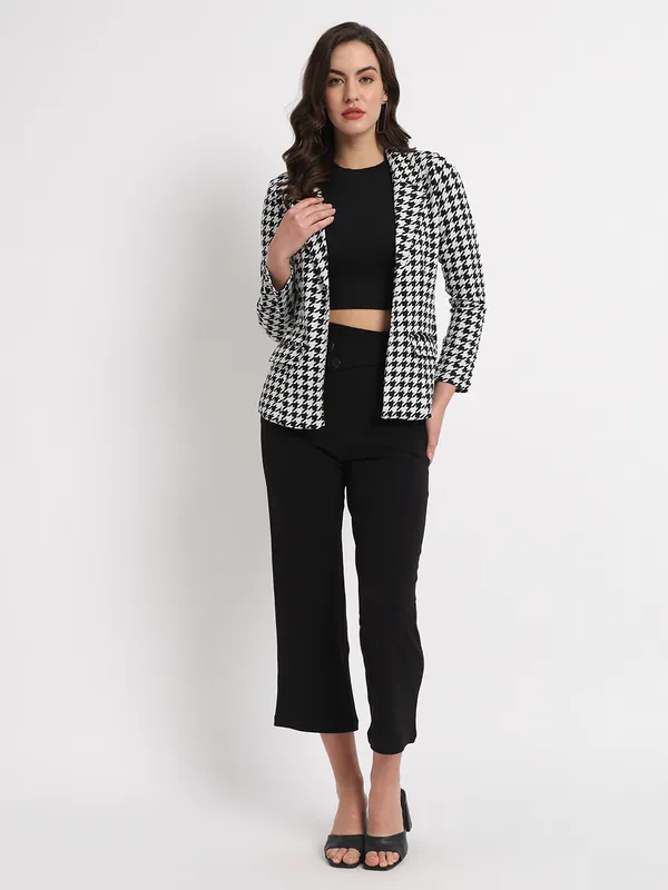 Black_Polyester_Coat_For_Women