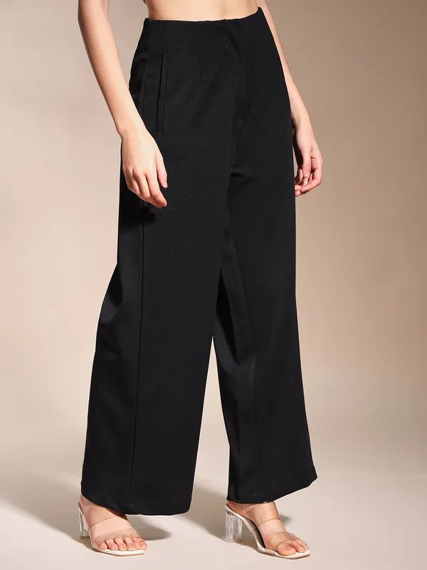 Zastraa_Black_High_Waist_Culotte_Trouser