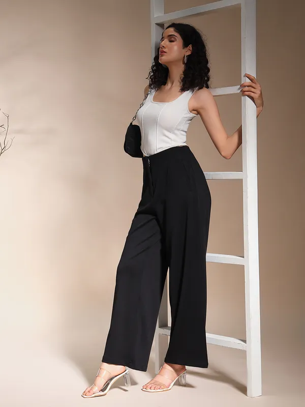 Zastraa_Black_High_Waist_Culotte_Trouser