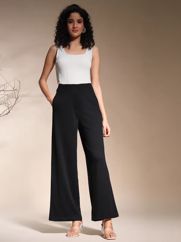 Zastraa_Black_High_Waist_Culotte_Trouser