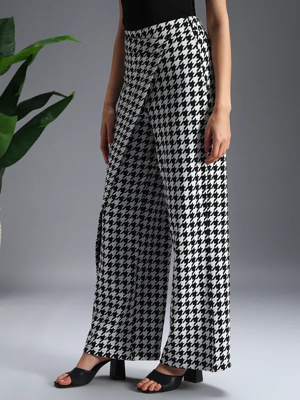Zastraa_Wrap_Up_Houndstooth_Printed_Wide_Leg_Korean_Pants