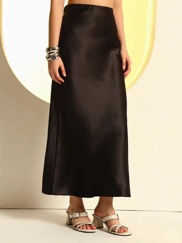 Satin_Midi_Skirt