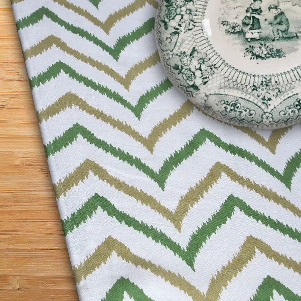 Pack_of_5,_7_&_9_Pieces_Cotton_Green_Chevron_Printed_Table_Runner_With_Place_Mat_for_Dining_&_Center_Table