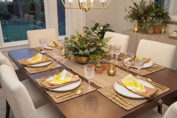 Pack_of_12_Pieces_Cotton_Yellow_Stripe_Printed_and_Plain_Napkin_Set_for_Dining_and_Kitchen