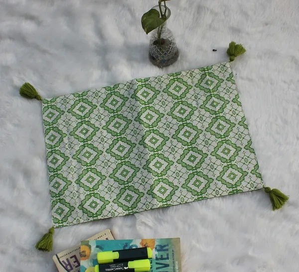 Pack_of_6_Piece_Cotton_Green_Interlocking_Diamond_Collection_Place_Mat-For_Dinning_Table,_Center_Room_and_Kitchen