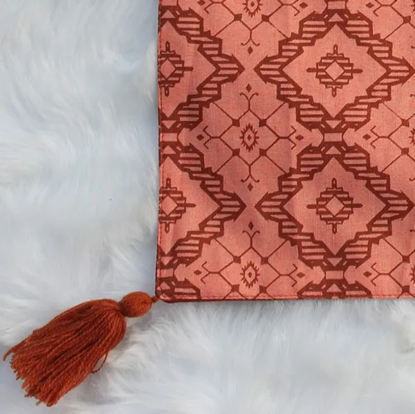 Pack_of_6_Piece_Cotton_Rust_Interlocking_Diamond_Collection_Place_Mat-For_Dinning_Table,_Center_Room_and_Kitchen