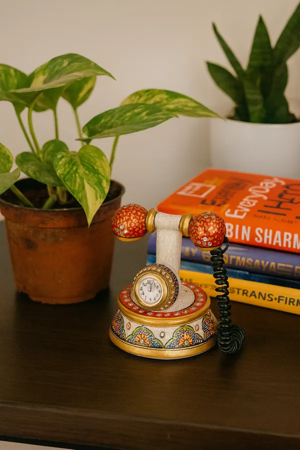 Pack_of_1_Piece_Marble_Multicolor_Hand_Painted_Telephone_With_Watch_for_Home_and_Table_Decoration