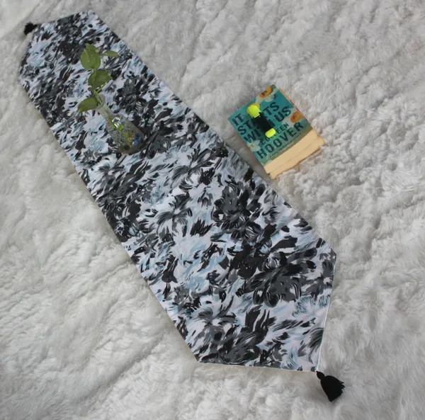 Pack_of_1_Piece_Cotton_Black_Rosy_Reflections_Collection_Table_Runner_For_Dining_&_Center_Table