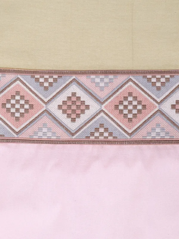 Pack_of_1_Piece_Cotton_Pink-Beige_Mesh_Jacquard_Collection_Table_Runner-For_Dining_&_Center_Table