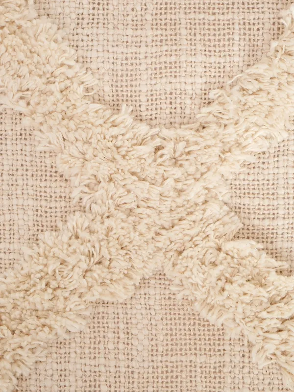 Pack_of_1_Piece_Cotton__Cream_Tufted_Harmony_Collection_Table_Runner_For_Dining_&_Center_Table