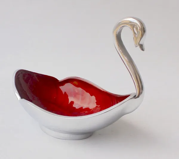 Pack_of_1_Piece_Red_Handcrafted_Metal_Swan_Decorative_Dry_Fruits_Bowl_for_Serving_&_Centerpiece