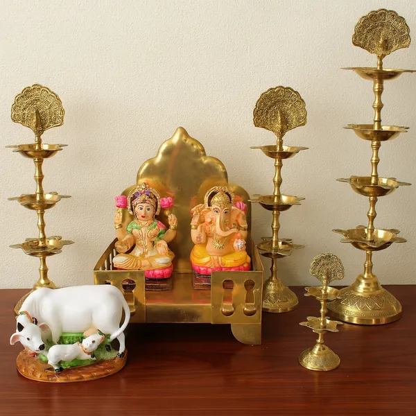 Pack_of_1_Piece_Brass_Gold_Peackock_Panch_Diya_for_Pooja_Room_and_Decoration