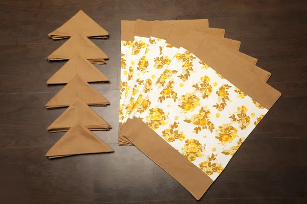 Pack_of_18_Pieces_Cotton_Yellow_Floral_Printed_Place_Mat_With_Napkin_for_Dining_and_Center_Table