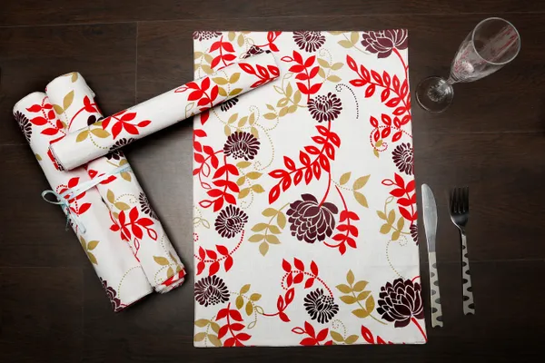 Cotton_Floral_Printed_Red_Table_Runner_With_Place_Mat_and_Napkin-Dining_&_Center_Table_for_Decoration_and_Party