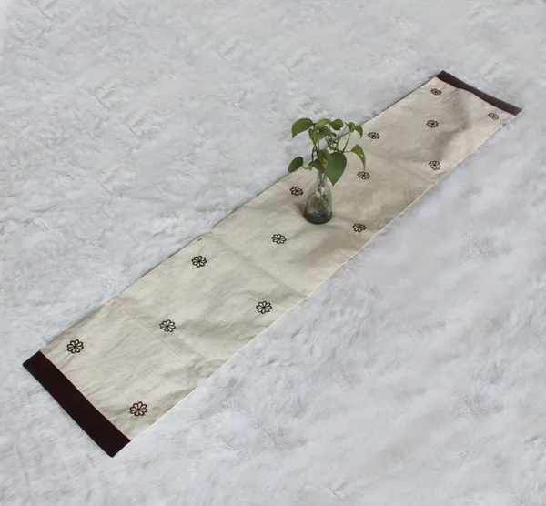Pack_of_1_Piece_Cotton_Brown_Eric_Flora_Embroidery_Collection_Table_Runner_For_Dining_&_Center_Table