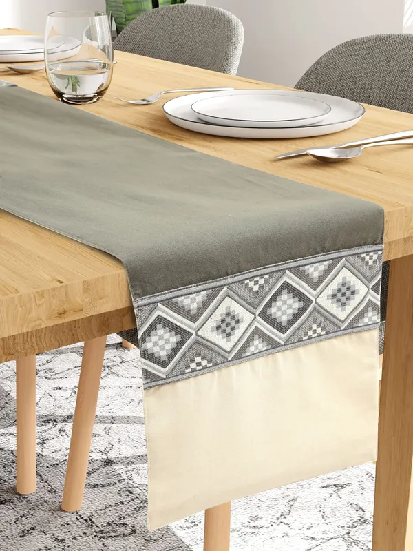Pack_of_1_Piece_Cotton_Grey-Silver_Mesh_Jacquard_Collection_Table_Runner-For_Dining_&_Center_Table