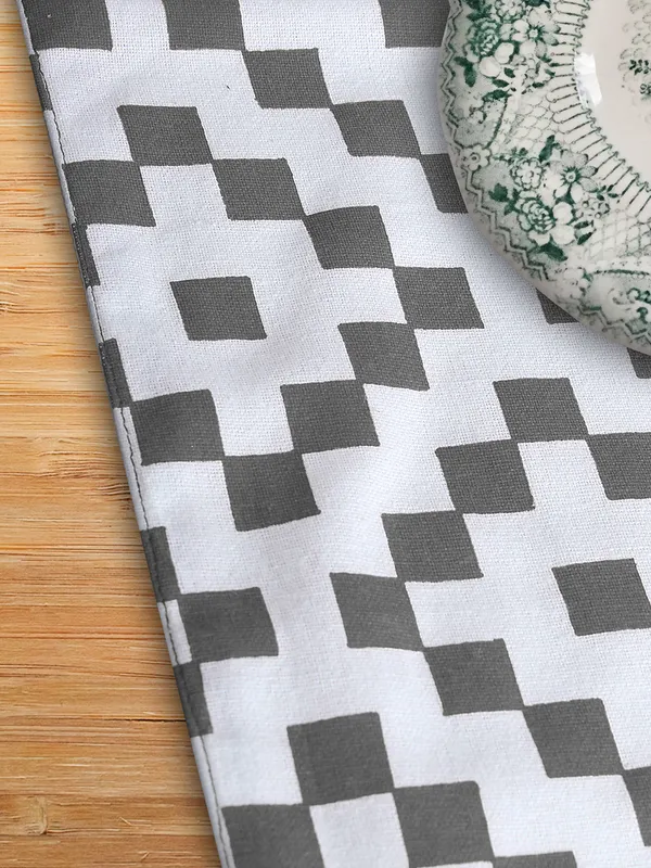 Pack_of_1_Piece_Cotton_Grey_Fun_With_Checks_Printed_Table_Runner-for_Dining_&_Center_Table