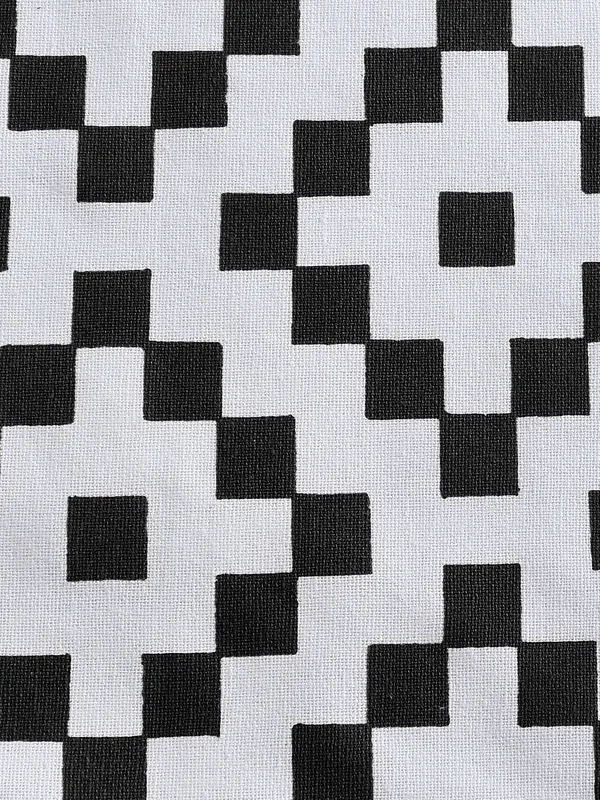 Pack_of_1_Piece_Cotton_Black__Fun_With_Checks_Printed_Table_Runner-for_Dining_&_Center_Table