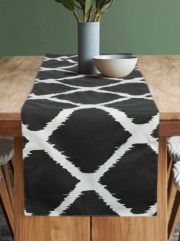 Pack_of_1_Piece_Cotton_Black_Ekat_Printed_Collection_of_Table_Runner-_for_Dining_&_Center_Table