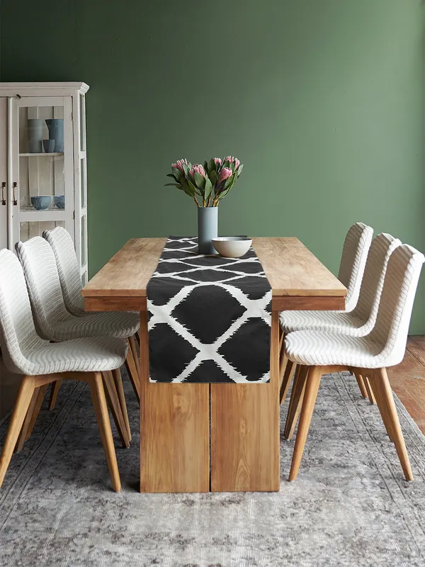 Pack_of_1_Piece_Cotton_Black_Ekat_Printed_Collection_of_Table_Runner-_for_Dining_&_Center_Table