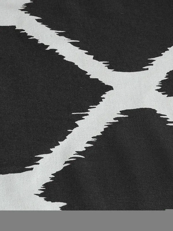 Pack_of_1_Piece_Cotton_Black_Ekat_Printed_Collection_of_Table_Runner-_for_Dining_&_Center_Table