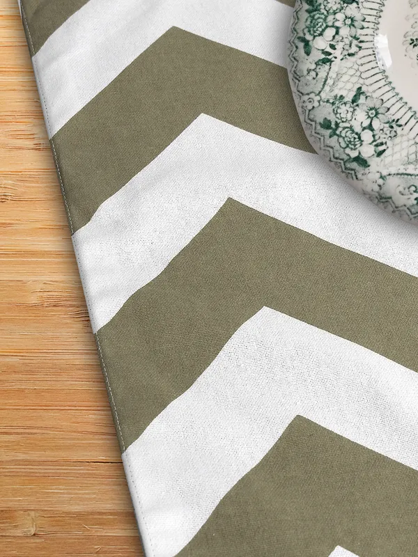 Pack_of_1_Piece_Cotton_Beige_Chevron_Printed_Collection_of_Table_Runner-_for_Dining_&_Center_Table