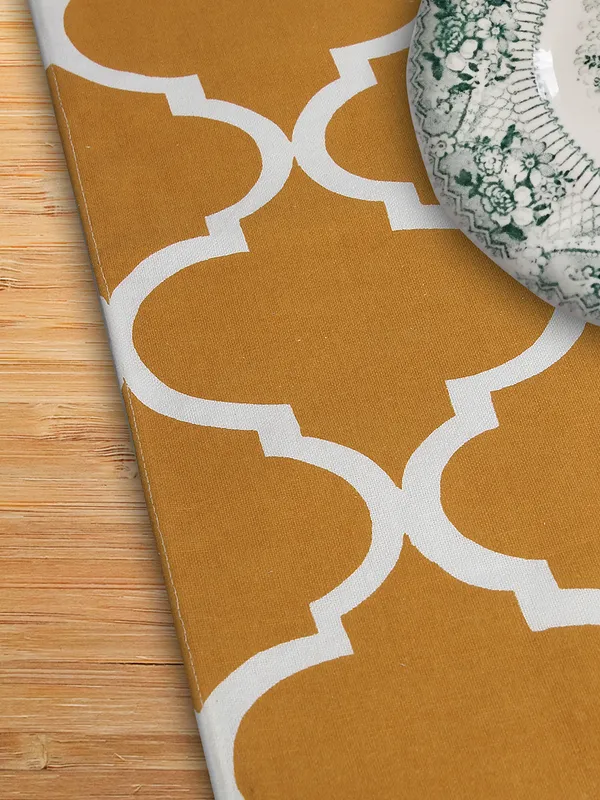 Pack_of_1_Piece_Cotton_Yellow_Ogee_Printed_Collection_of_Table_Runner-_for_Dining_&_Center_Table