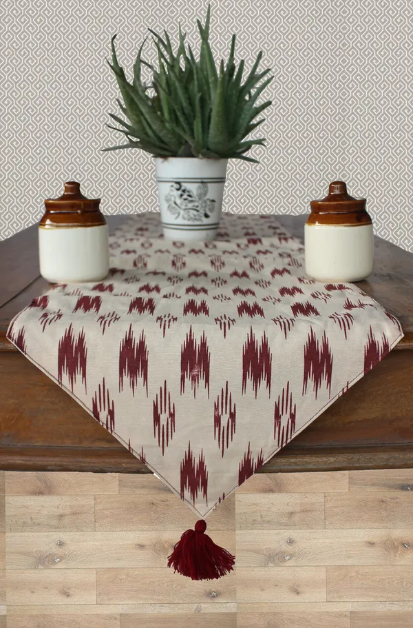 Pack_of_1_Piece_Cotton_Beige_Pochampaaly_Weave_Ikat_Printed_Collection_Table_Runner-For_Dining_&_Center_Table