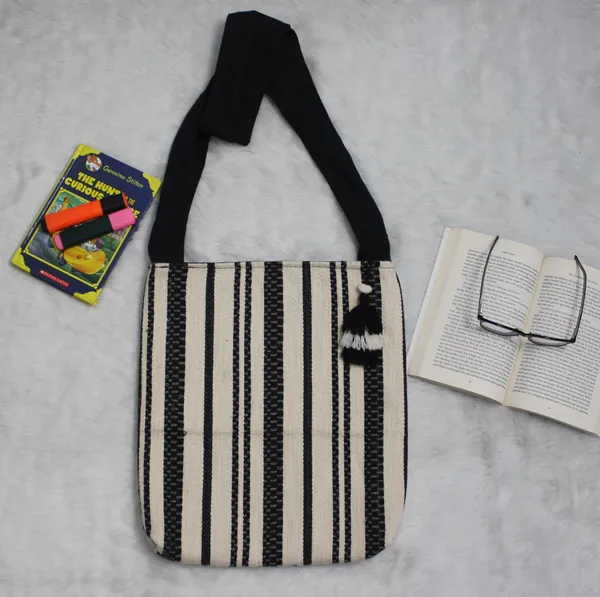 Pack_of_1_Piece_Premium_Cotton_Black_Cream_Stripe_Villa_Collection_Crossbody_Messenger_Shoulder_Bag_for_Women,_Men,_Girl_&_Boy