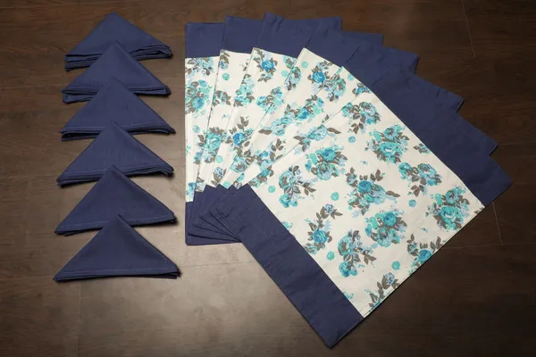 Pack_of_18_Pieces_Cotton_Blue_Floral_Printed_Place_Mat_With_Napkin_for_Dining_and_Center_Table