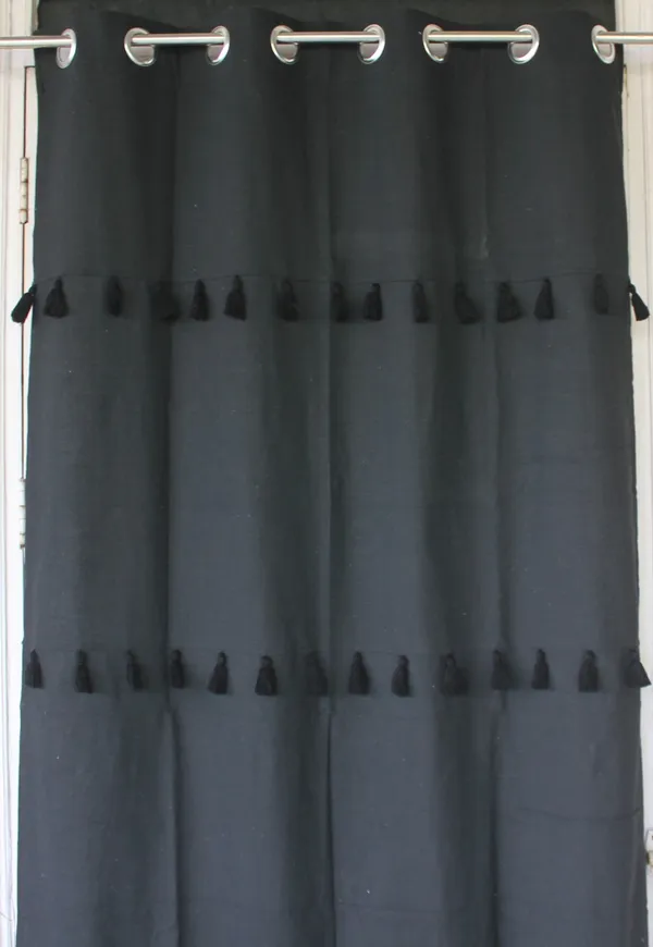 Pack_of_2_Pieces_Cotton_Black_Merit_Tassel_Collection_Eyelet_Curtain_Set_For_Bedroom_and_Living_Room