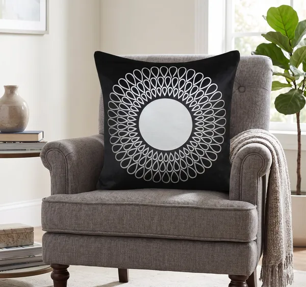 Pack_of_2_Pieces_Black_Cotton_Velvet_Circular_Printed_Cushion_Cover_for_Living_Room_and_Bedroom