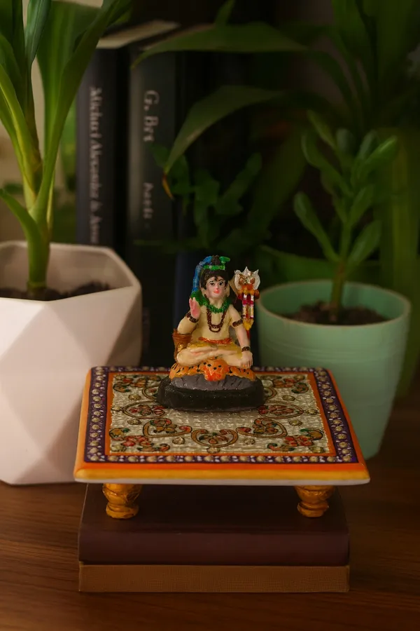 Pack_of_1_Piece_Marble_Multicolor_Hand_Painted_Shiva_on_Chocki_for_Pooja_Room_and_Table_Decoration